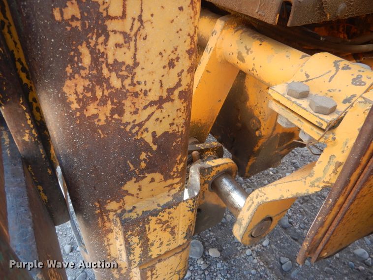 image for item DG4571 John Deere 2010  forklift