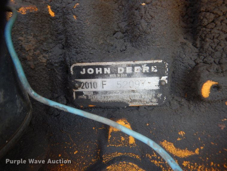 image for item DG4571 John Deere 2010  forklift