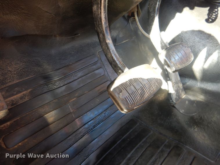 image for item DG4580 1971 International 1210  pickup truck