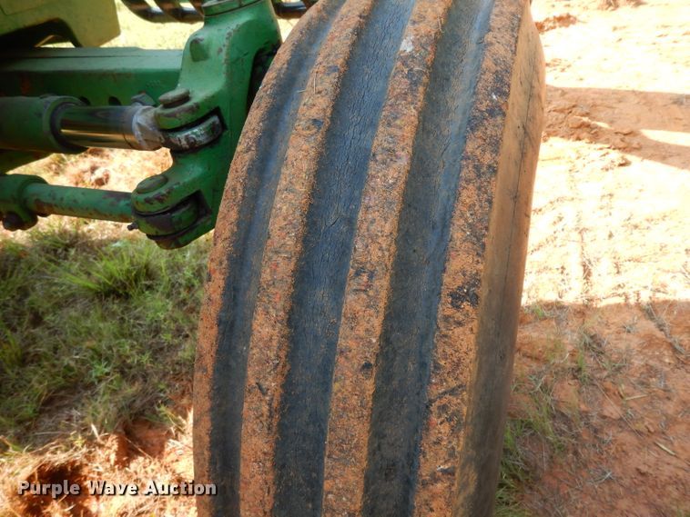 image for item DG6913 John Deere 2350  tractor