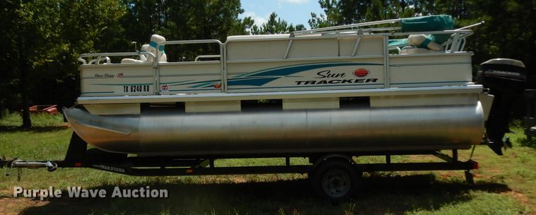 image for item DG6916 2004 Sun Tracker Bass Buggy 18  boat