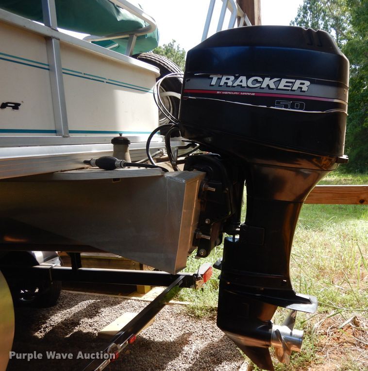 image for item DG6916 2004 Sun Tracker Bass Buggy 18  boat
