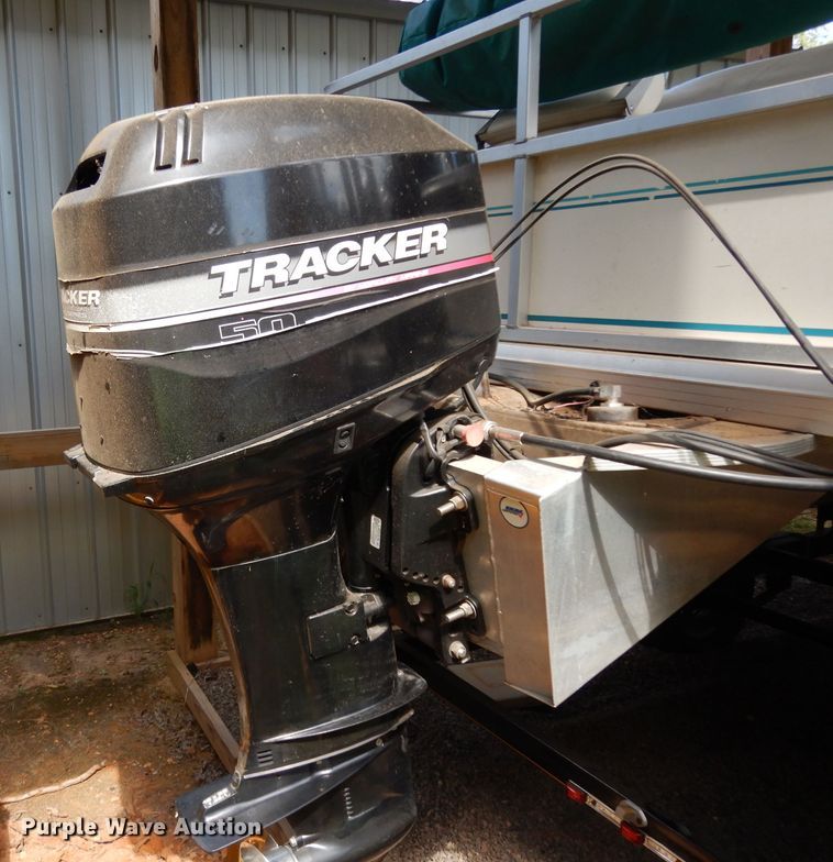 image for item DG6916 2004 Sun Tracker Bass Buggy 18  boat