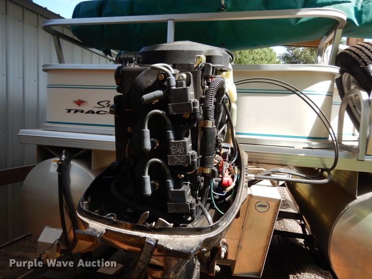 image for item DG6916 2004 Sun Tracker Bass Buggy 18  boat