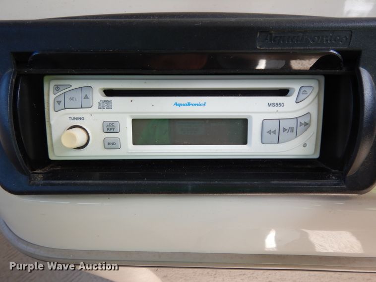 image for item DG6916 2004 Sun Tracker Bass Buggy 18  boat