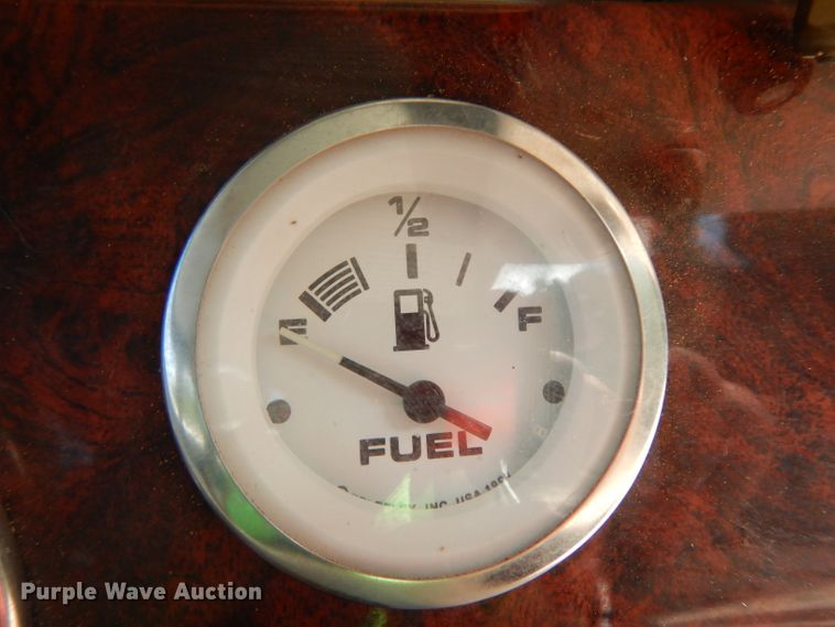 image for item DG6916 2004 Sun Tracker Bass Buggy 18  boat