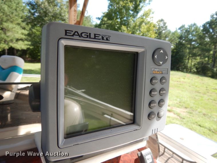 image for item DG6916 2004 Sun Tracker Bass Buggy 18  boat