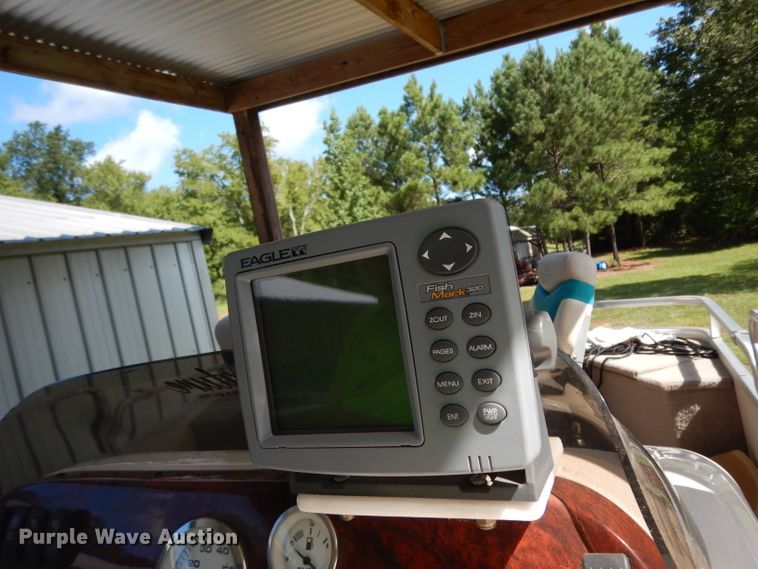 image for item DG6916 2004 Sun Tracker Bass Buggy 18  boat