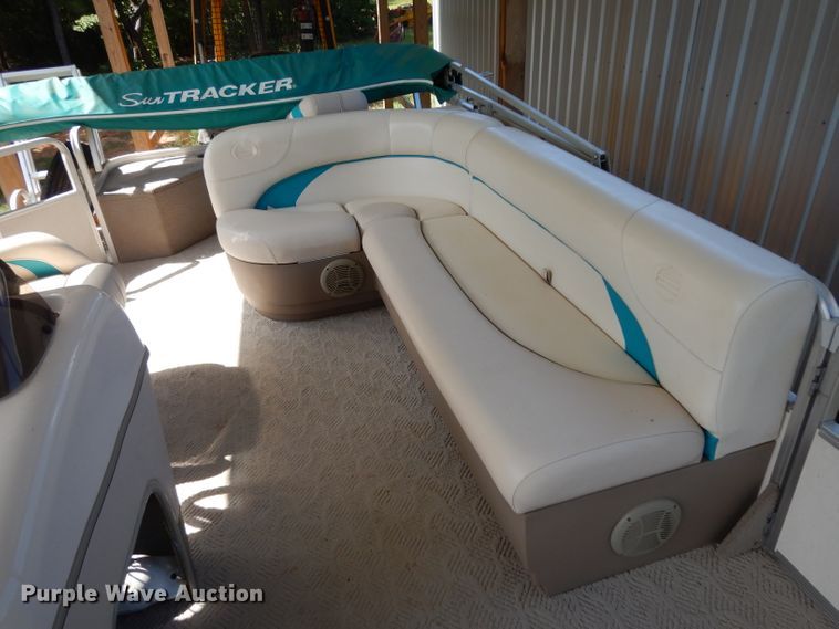 image for item DG6916 2004 Sun Tracker Bass Buggy 18  boat