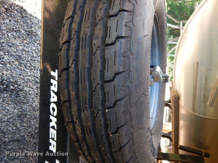 image for item DG6916 2004 Sun Tracker Bass Buggy 18  boat