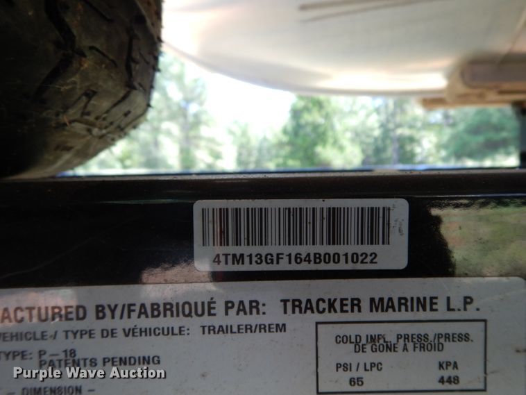 image for item DG6916 2004 Sun Tracker Bass Buggy 18  boat