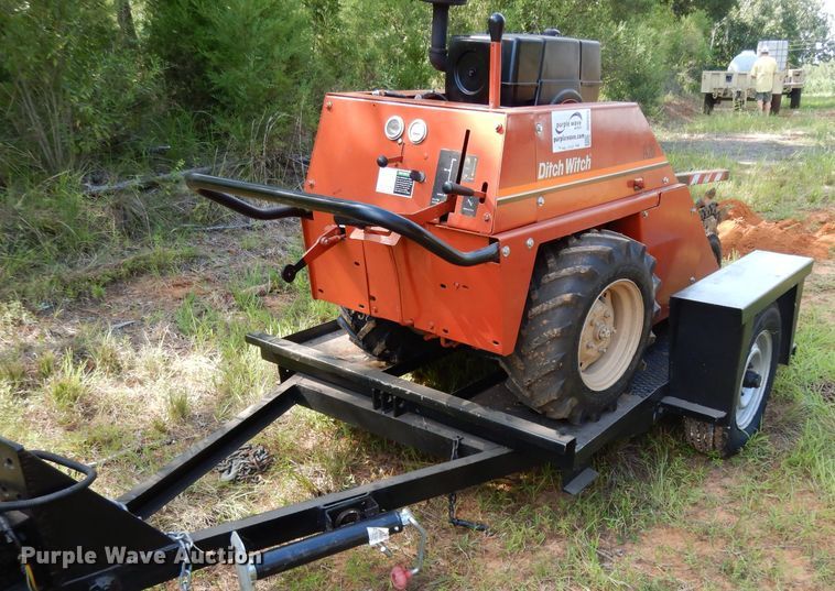image for item DG6925 Ditch Witch 1420  trencher
