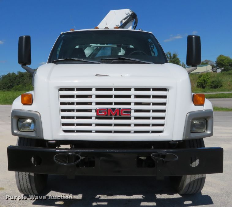 image for item DH1149 2006 GMC C8500  flatbed truck with crane