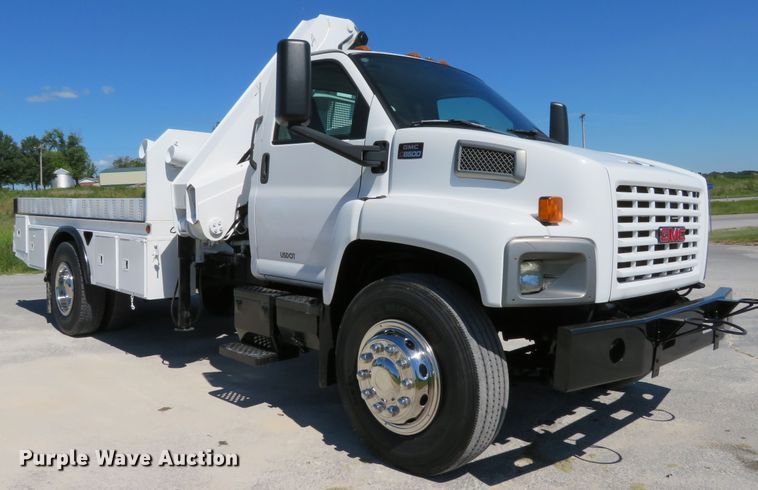 image for item DH1149 2006 GMC C8500  flatbed truck with crane