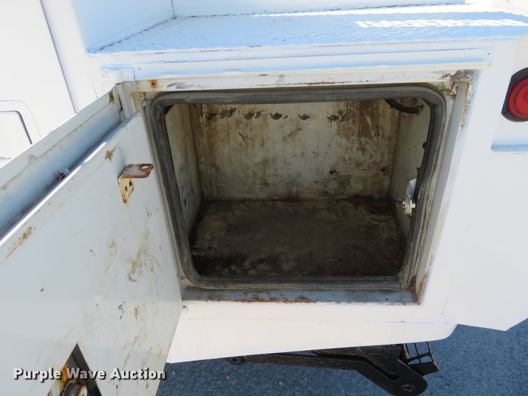 image for item DH1149 2006 GMC C8500  flatbed truck with crane