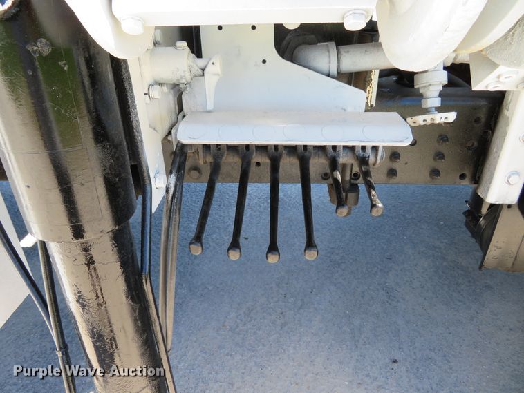 image for item DH1149 2006 GMC C8500  flatbed truck with crane