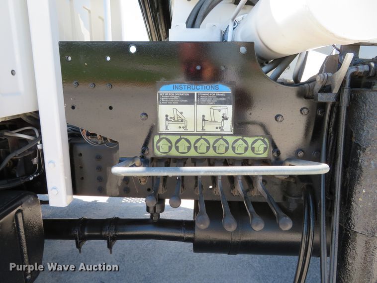 image for item DH1149 2006 GMC C8500  flatbed truck with crane