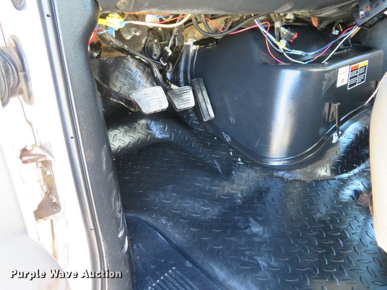 image for item DH1149 2006 GMC C8500  flatbed truck with crane