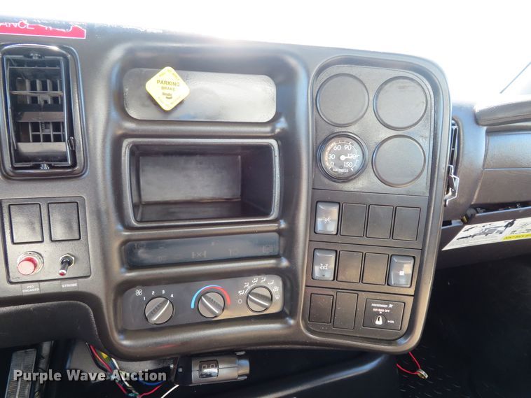 image for item DH1149 2006 GMC C8500  flatbed truck with crane