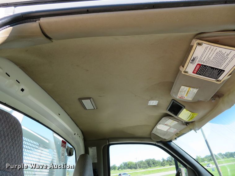 image for item DH1149 2006 GMC C8500  flatbed truck with crane