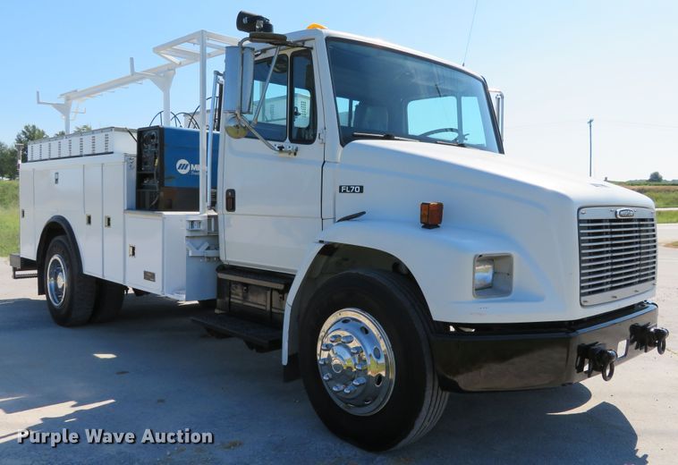 image for item DH1151 2001 Freightliner FL70  service truck