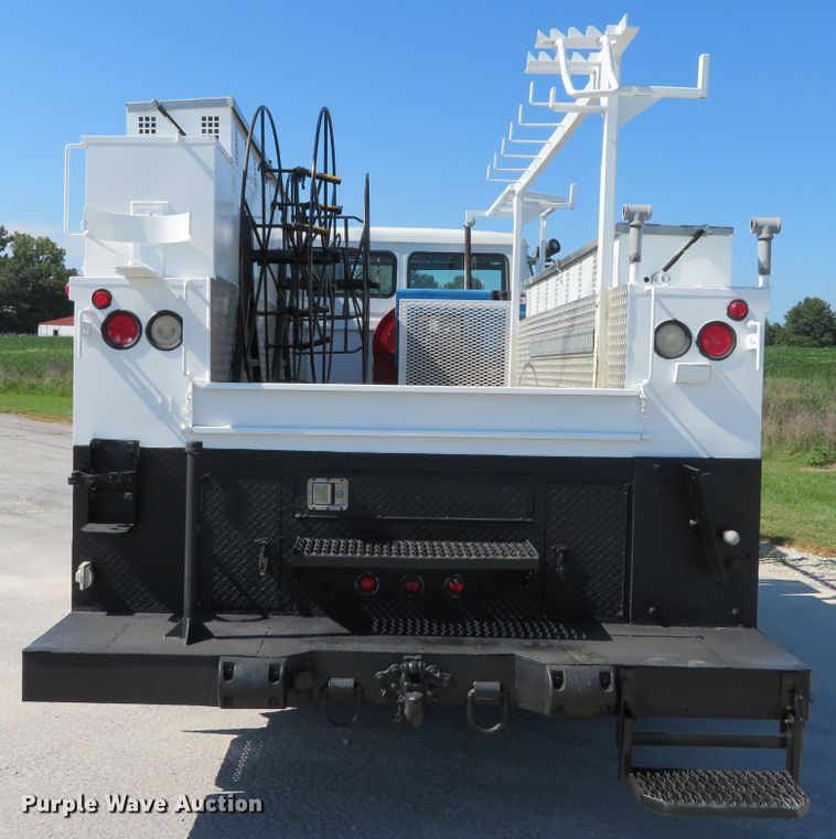 image for item DH1151 2001 Freightliner FL70  service truck