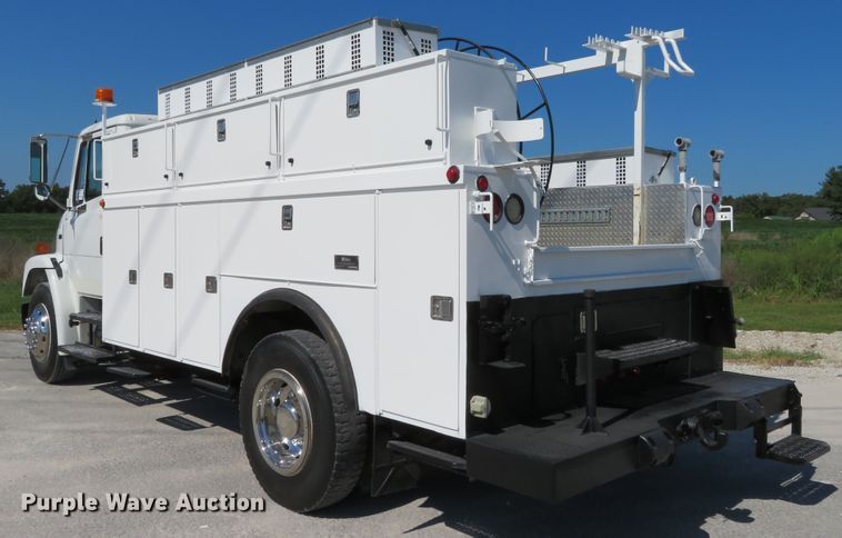 image for item DH1151 2001 Freightliner FL70  service truck