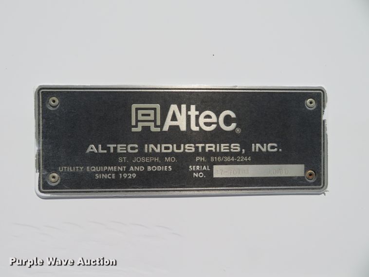 image for item DH1151 2001 Freightliner FL70  service truck