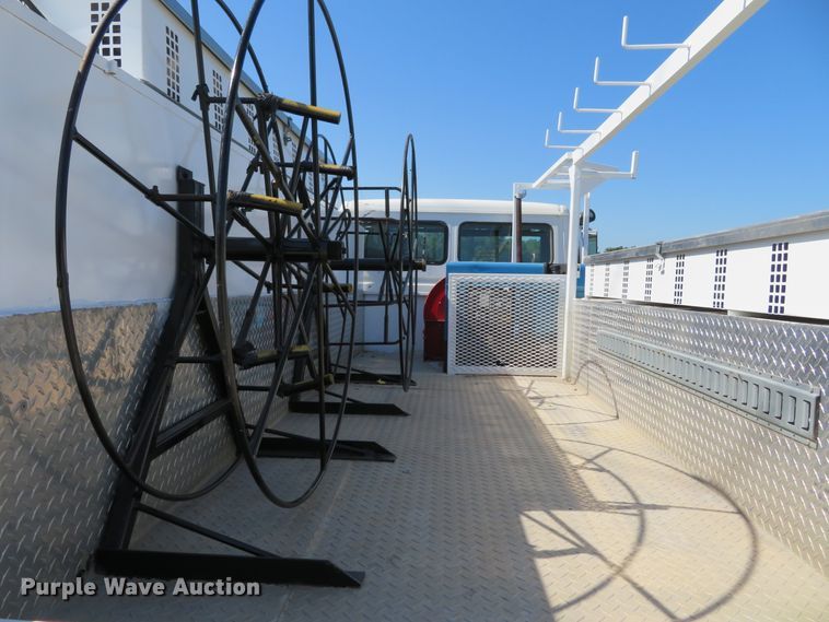 image for item DH1151 2001 Freightliner FL70  service truck