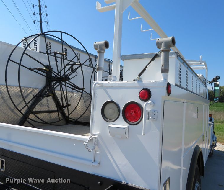 image for item DH1151 2001 Freightliner FL70  service truck