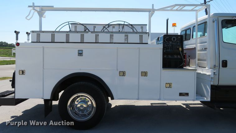 image for item DH1151 2001 Freightliner FL70  service truck