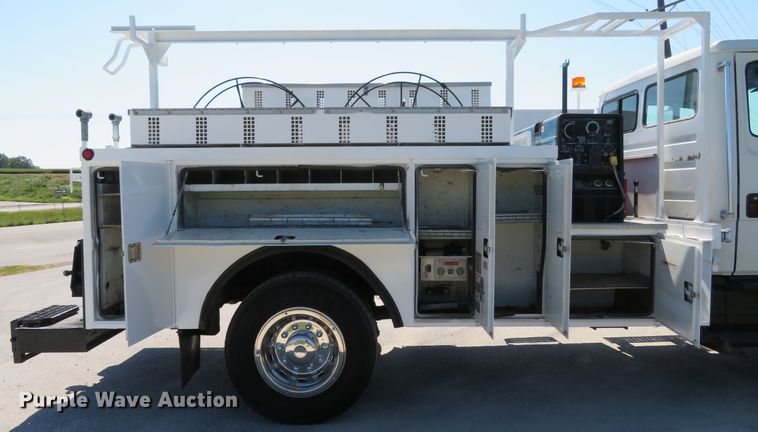 image for item DH1151 2001 Freightliner FL70  service truck