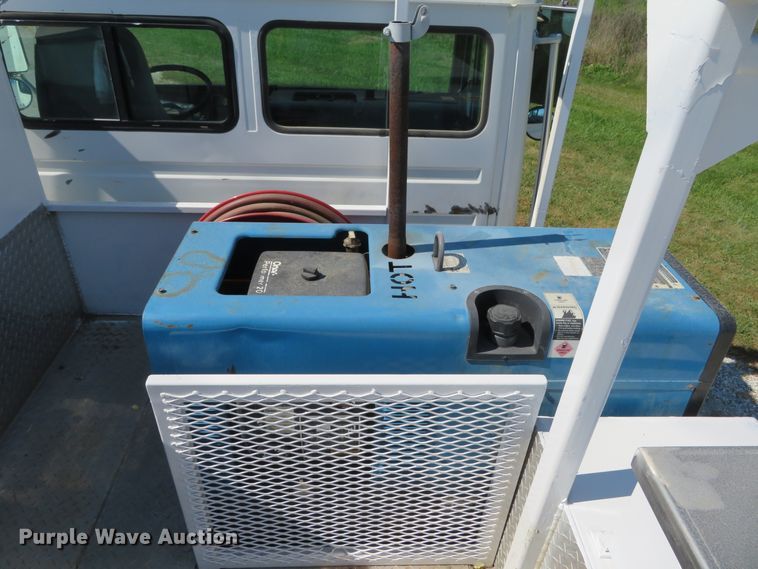 image for item DH1151 2001 Freightliner FL70  service truck