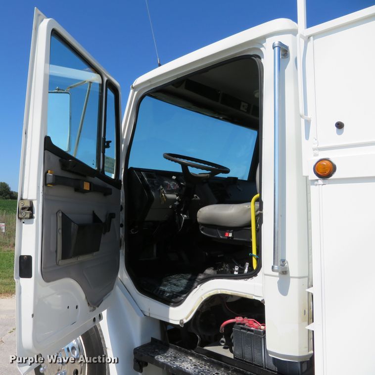 image for item DH1151 2001 Freightliner FL70  service truck