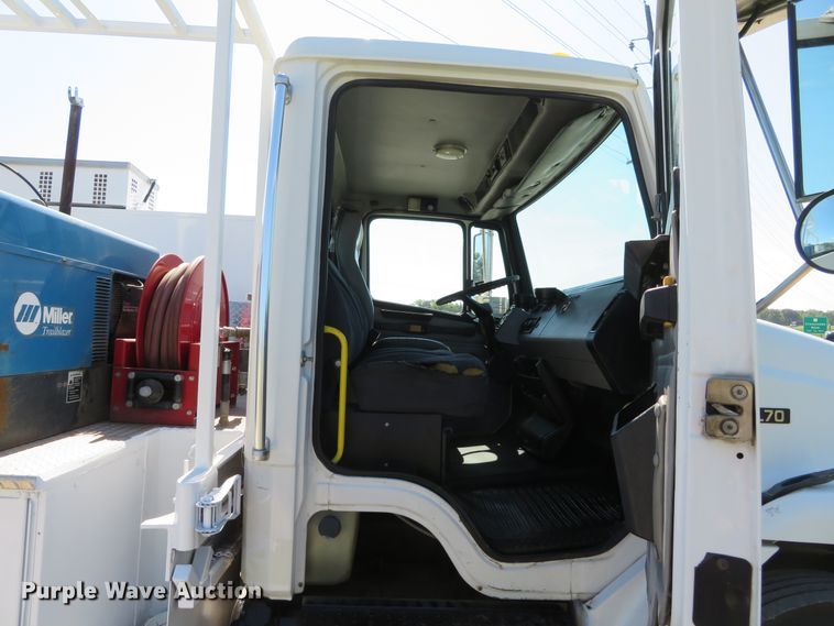 image for item DH1151 2001 Freightliner FL70  service truck