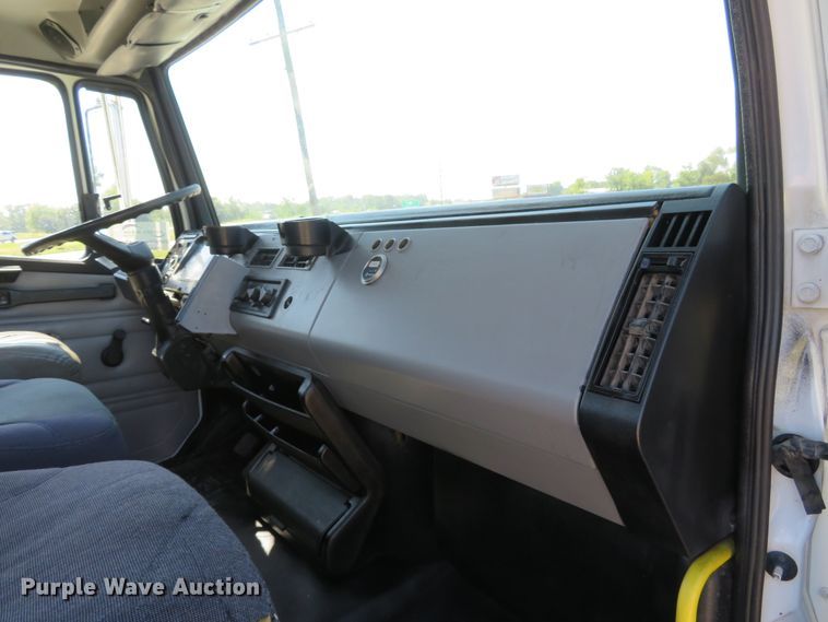 image for item DH1151 2001 Freightliner FL70  service truck