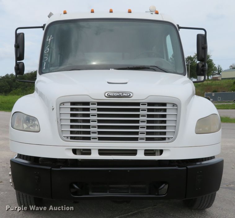 image for item DH1168 2010 Freightliner Business Class M2  utility truck