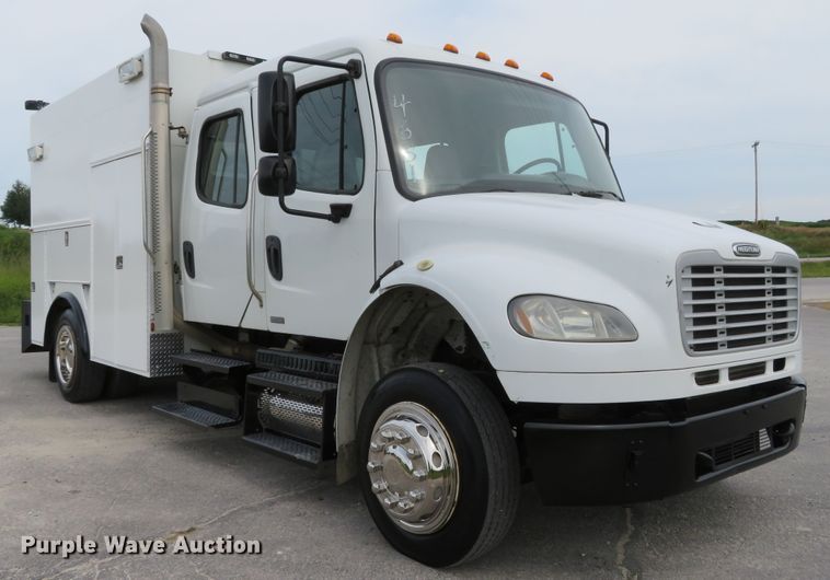 image for item DH1168 2010 Freightliner Business Class M2  utility truck