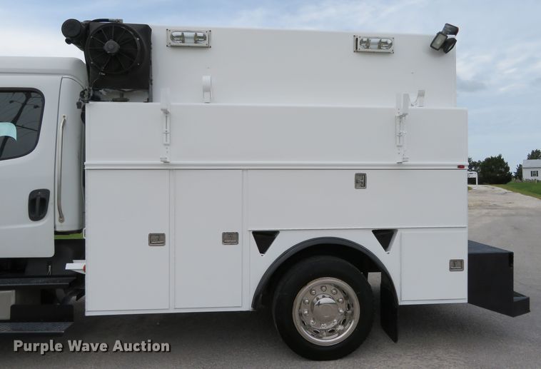 image for item DH1168 2010 Freightliner Business Class M2  utility truck