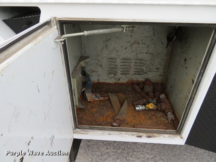 image for item DH1168 2010 Freightliner Business Class M2  utility truck