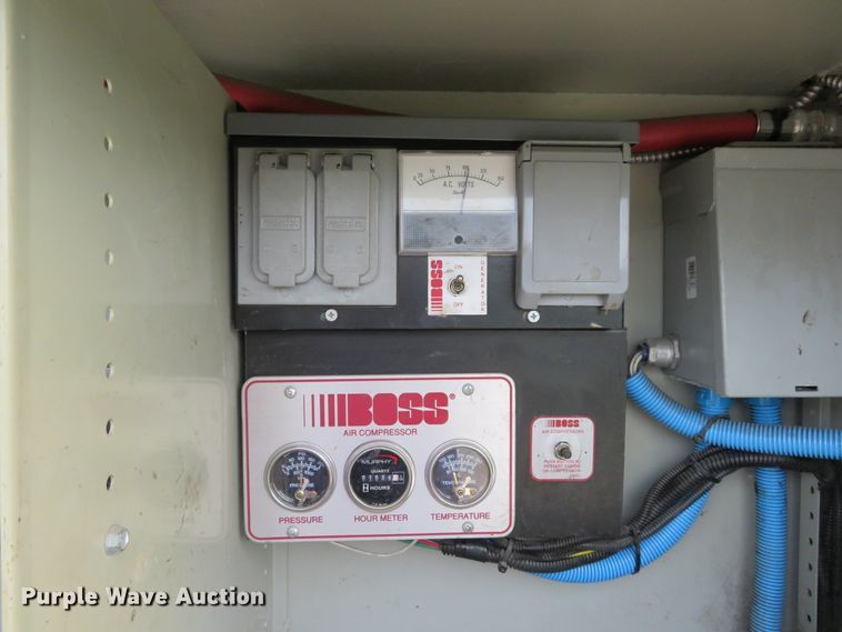 image for item DH1168 2010 Freightliner Business Class M2  utility truck