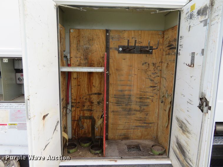 image for item DH1168 2010 Freightliner Business Class M2  utility truck