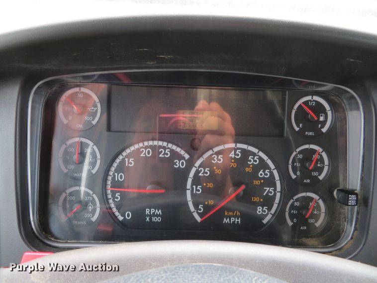 image for item DH1168 2010 Freightliner Business Class M2  utility truck