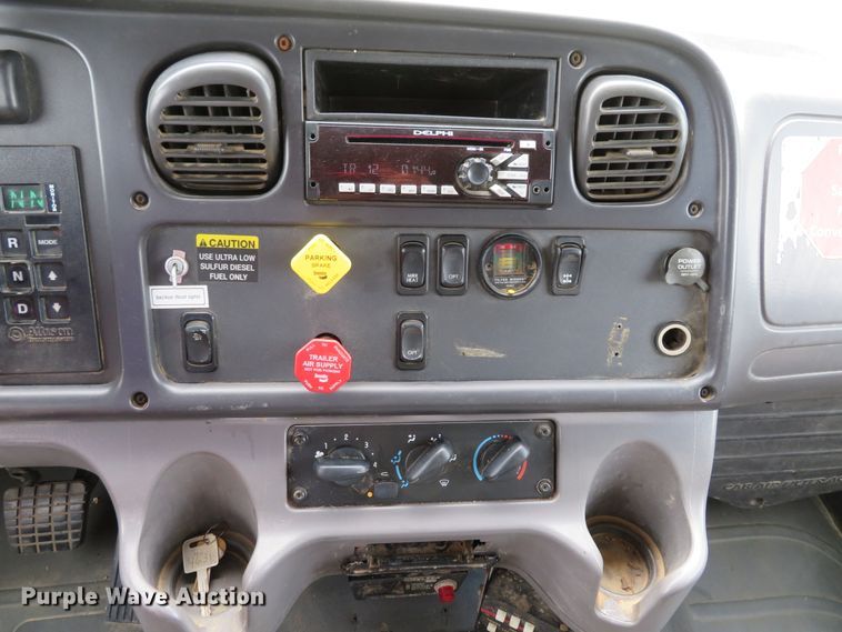 image for item DH1168 2010 Freightliner Business Class M2  utility truck