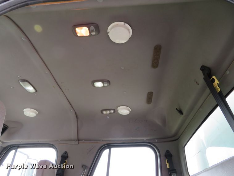 image for item DH1168 2010 Freightliner Business Class M2  utility truck