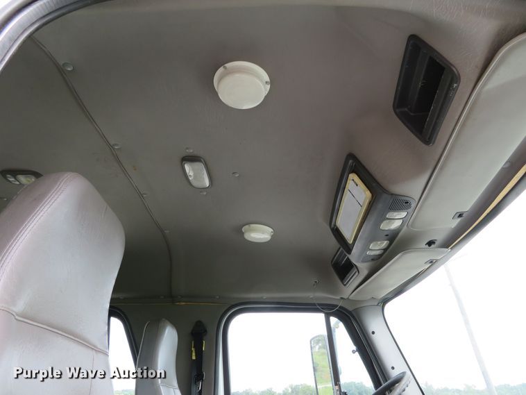 image for item DH1168 2010 Freightliner Business Class M2  utility truck