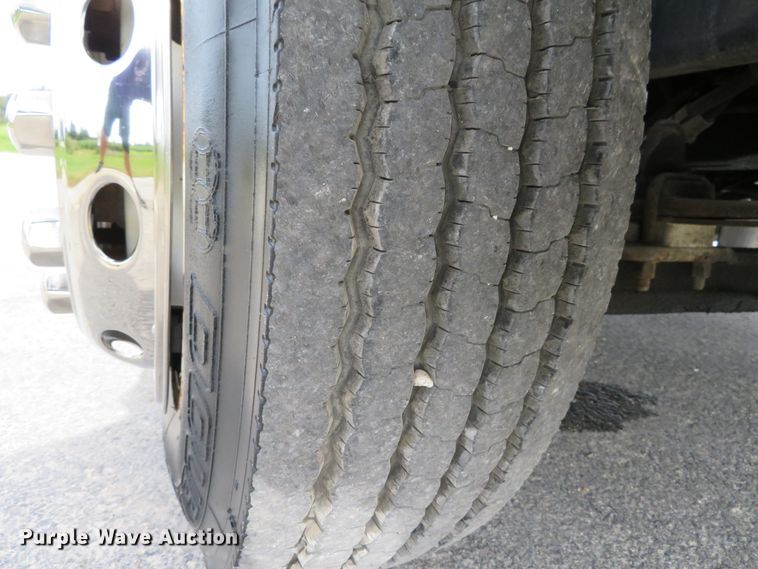 image for item DH1168 2010 Freightliner Business Class M2  utility truck