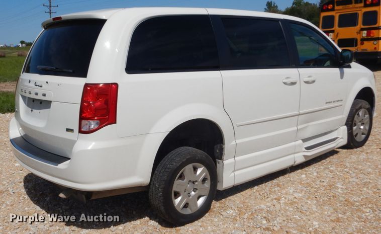 image for item DH5164 2011 Dodge Grand Caravan  handicap accessible van
