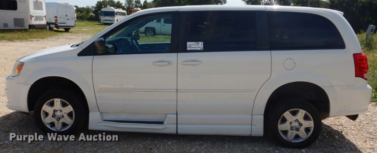 image for item DH5164 2011 Dodge Grand Caravan  handicap accessible van