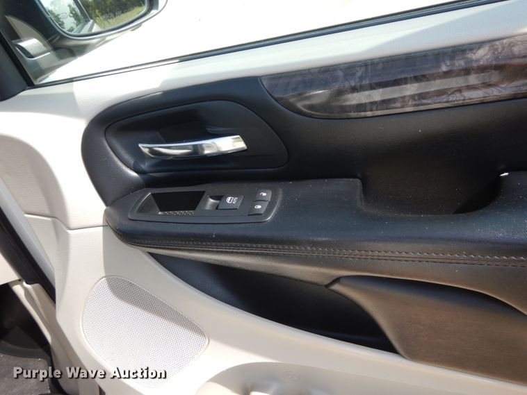 image for item DH5164 2011 Dodge Grand Caravan  handicap accessible van